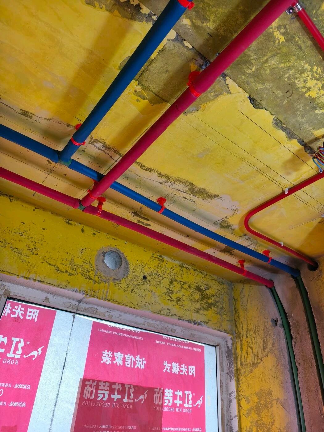 南京紅牛裝飾定期工地巡檢，以專業(yè)和熱情回饋每一份信任！09